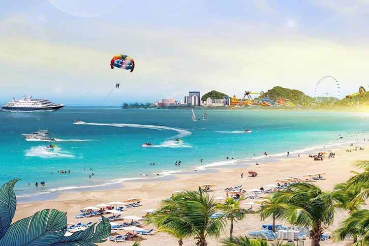 Hoạt động lướt ván trên biển tại NovaWorld Phan Thiết
